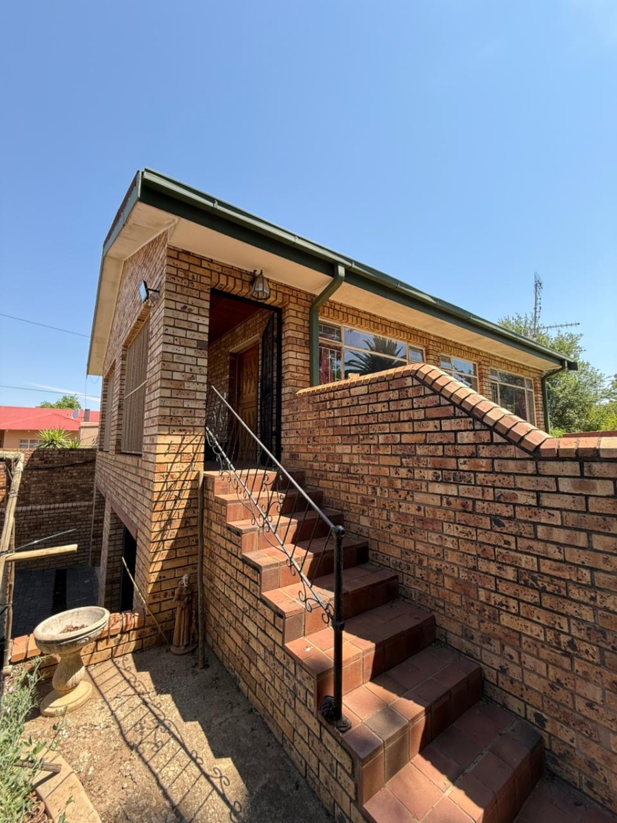  Bedroom Property for Sale in Potchefstroom South North West